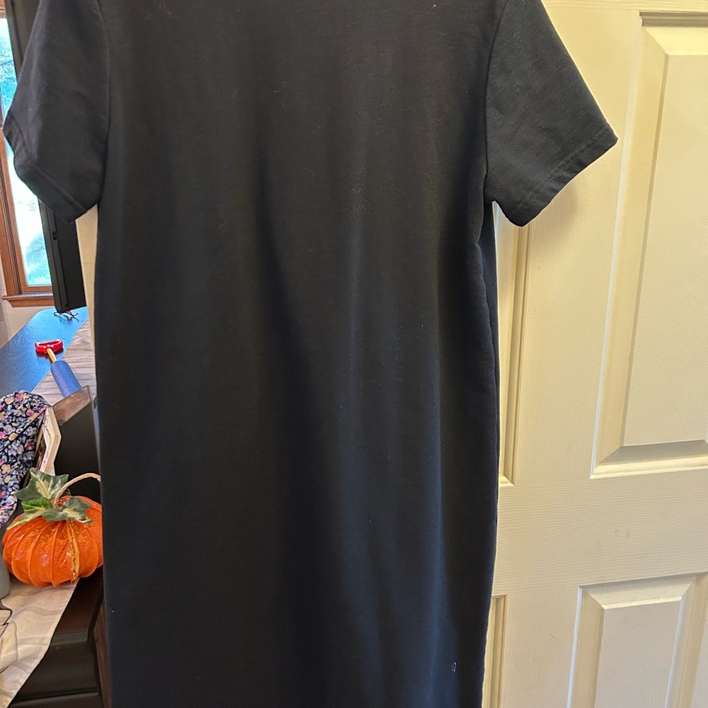 Black Graphic T-Shirt Dress - Picture 5 of 5